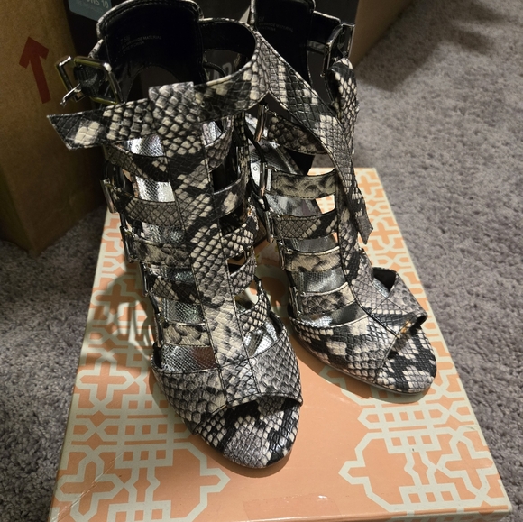 Fabulous and New Snake Print Fired Up Sandal - Picture 3 of 4